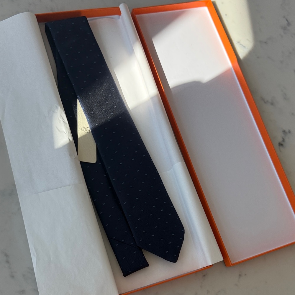 Men’s Hermès tie